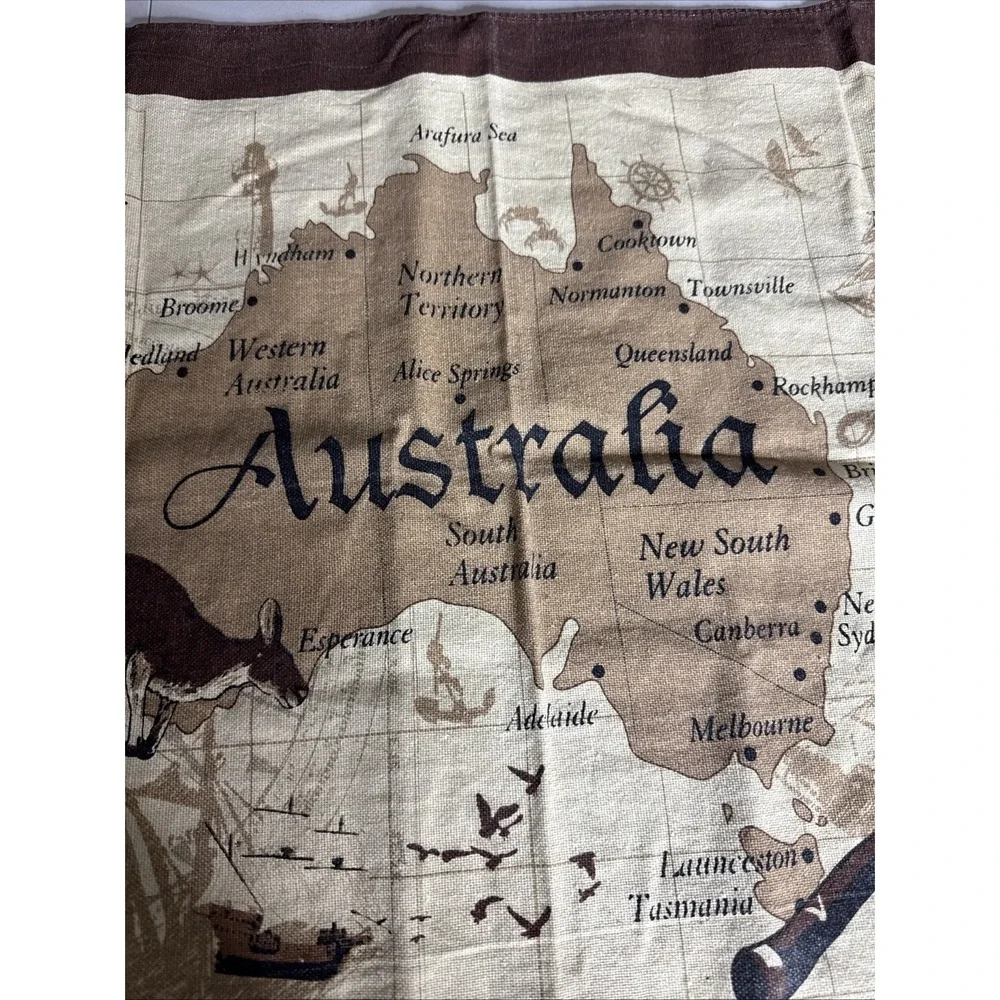 Wall Hanging AUSTRALIA Map and Picture Fabric 18X31 Collector